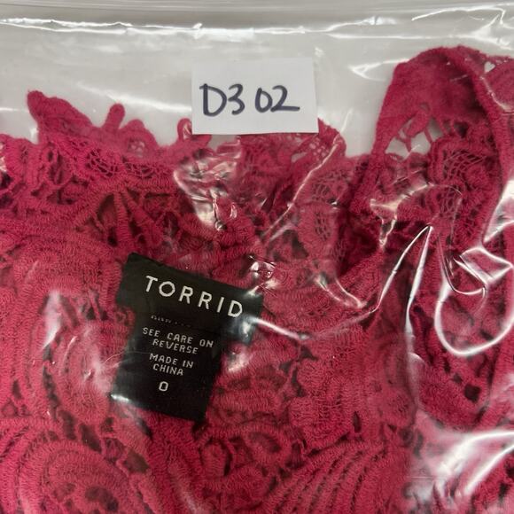 Torrid Plus 0X Top Crochet Layering Cropped Scoop Neck Dark Pink Short Sleeve - Picture 13 of 13